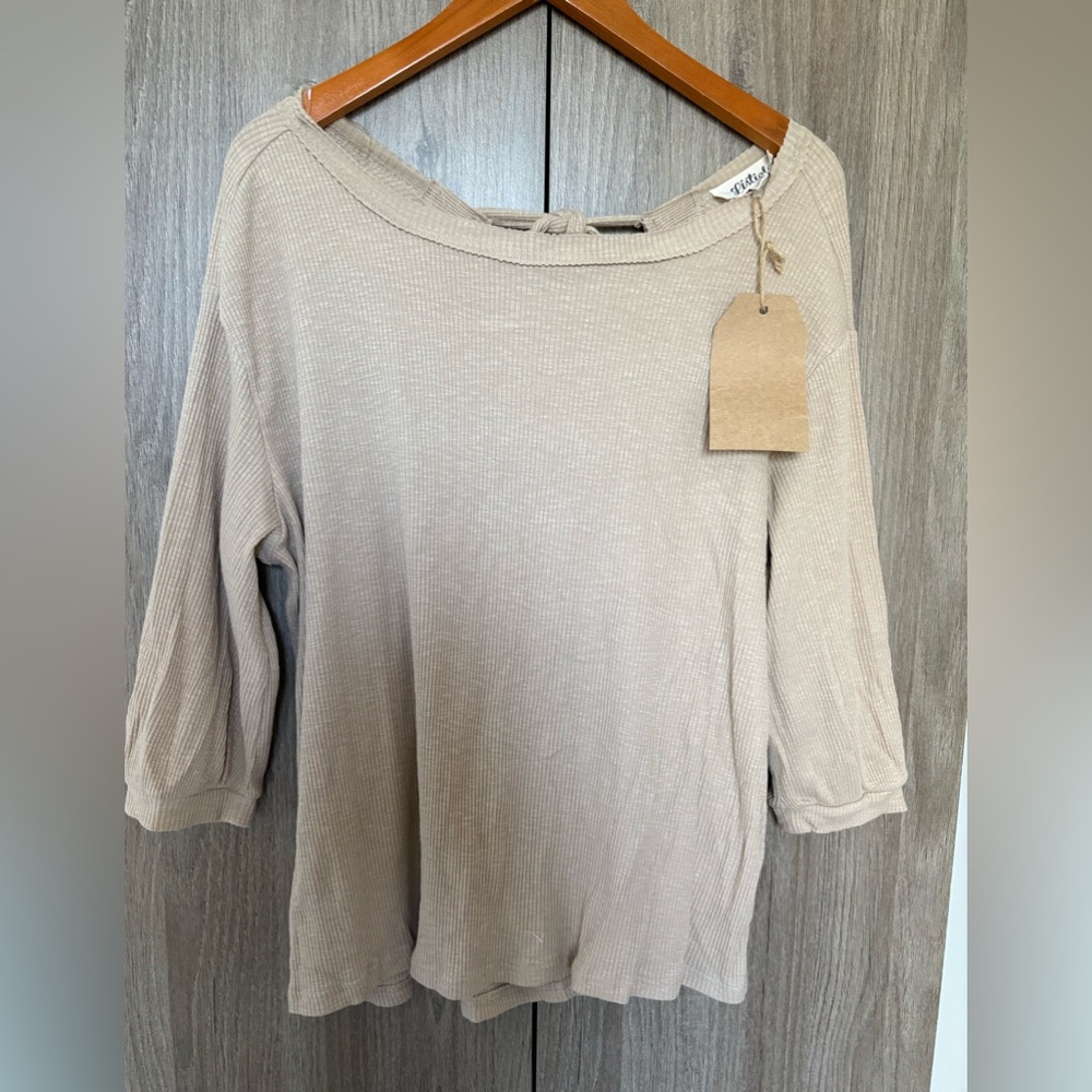 Listicle blouse